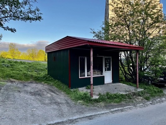 Снять  торговое помещение