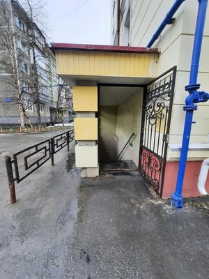 Снять  помещение свободного назначения